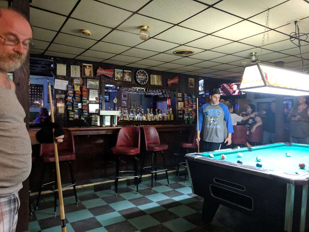 Shooters Pub | Photo 1 of 2 | Address: 826 W Market St, Scranton, PA 18508, USA | Phone: (570) 343-2777