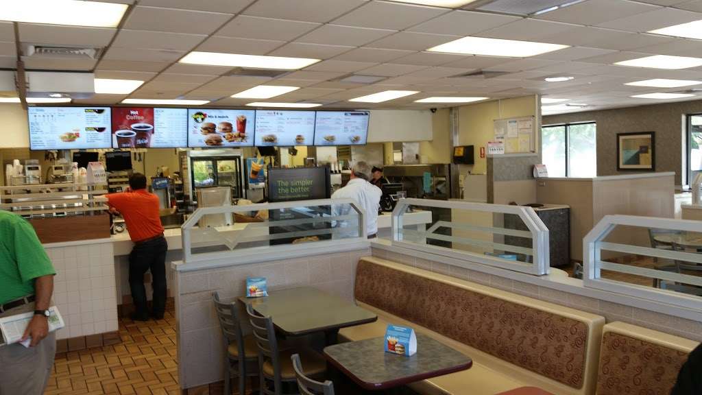 McDonalds | 6701 Front St, Kansas City, MO 64120, USA | Phone: (816) 241-2450