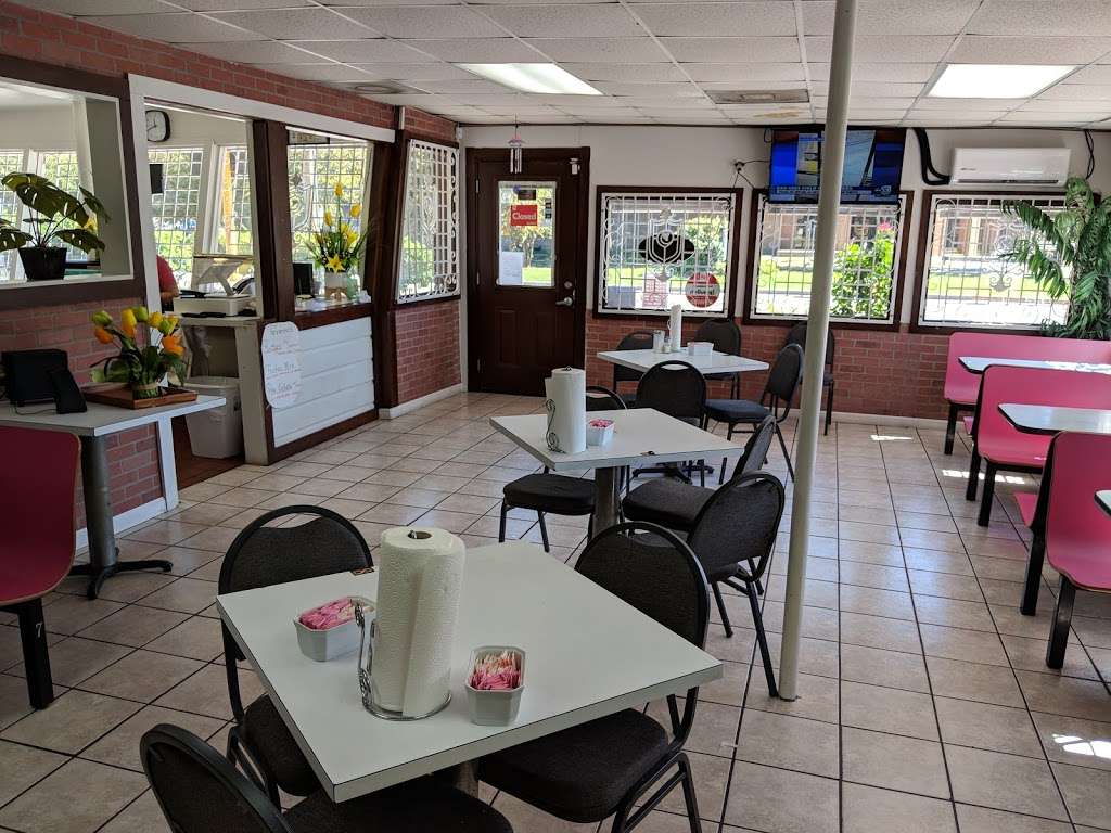 Guadalajaras Deli | 6303 Irvington Blvd, Houston, TX 77022, USA | Phone: (346) 226-5302