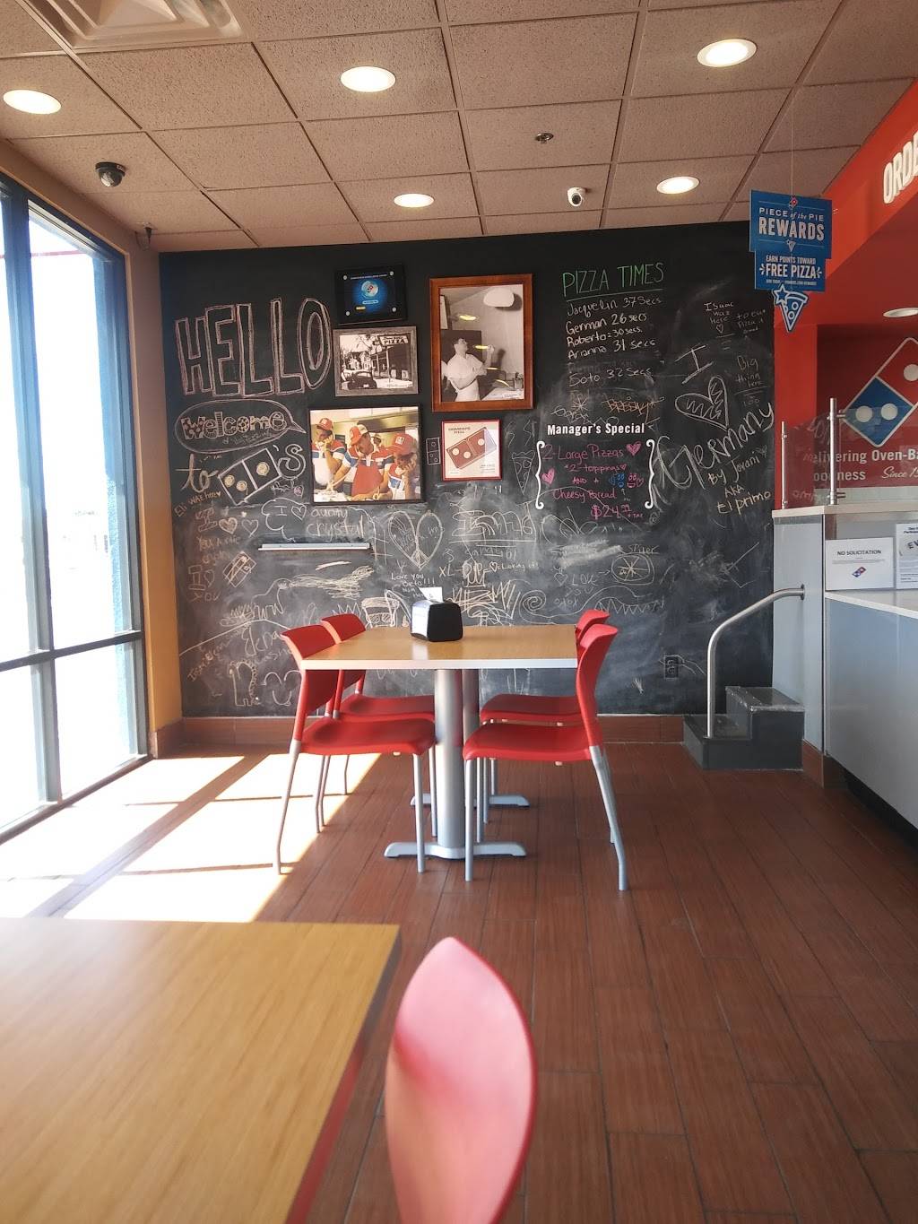 Dominos Pizza | 324 E Southern Ave, Phoenix, AZ 85040, USA | Phone: (602) 268-3030