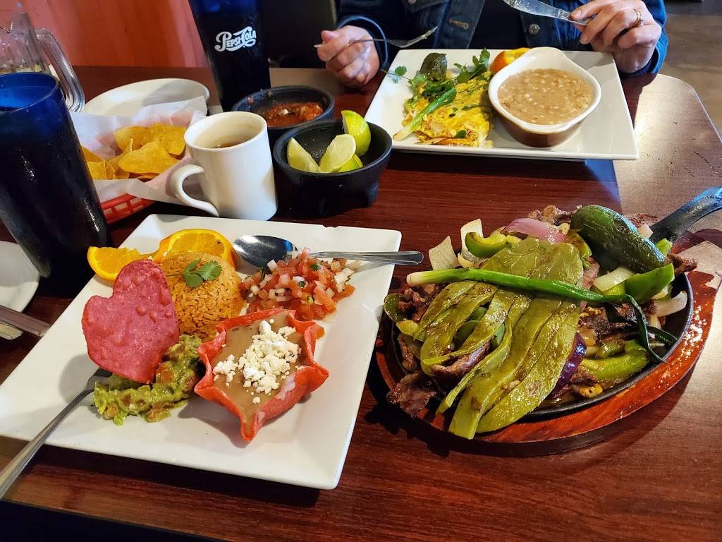 La Sinaloense Restaurant | 631 Broadway, Chula Vista, CA 91910, USA | Phone: (619) 500-5389