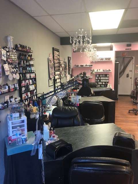 Embellish Nails &Spa | 6013 SE Hames Rd suite 1&2, Belleview, FL 34420, USA | Phone: (352) 347-1711