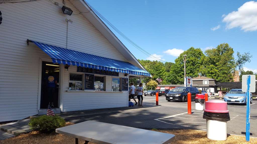 Haywards Ice Cream | 7 Daniel Webster Hwy, Nashua, NH 03060, USA | Phone: (603) 888-4663