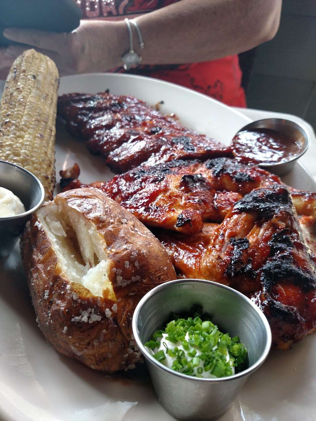 Wood Ranch BBQ & Grill | The Shops at Dos Lagos, 2785 Lakeshore Dr, Corona, CA 92883 | Phone: (951) 667-4200