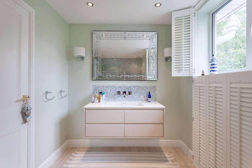 Vanity By Design | 72 Woodland Ave, Brentwood CM13 1HH, UK | Phone: 01277 200017