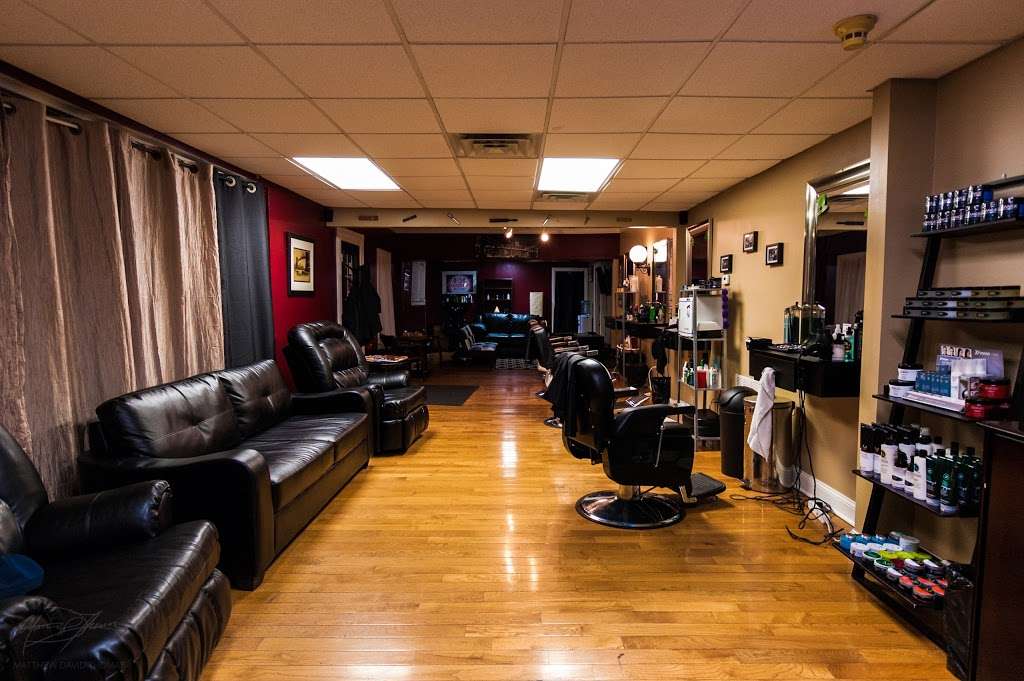 LJs Barbershop & Lounge | 9 Main St, Chester, NJ 07930, USA | Phone: (908) 888-2082