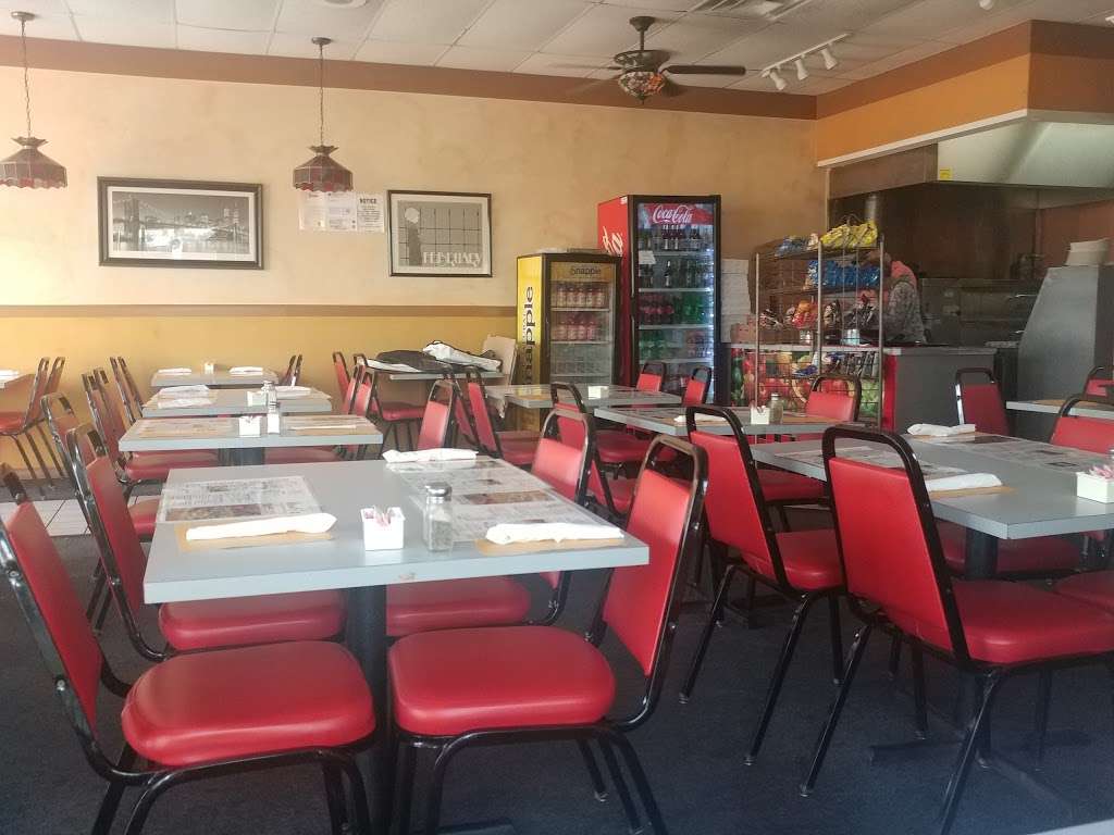 Montis Italian Pizzeria Restaurant | 2973 W Commercial Blvd, Fort Lauderdale, FL 33309 | Phone: (954) 485-5155