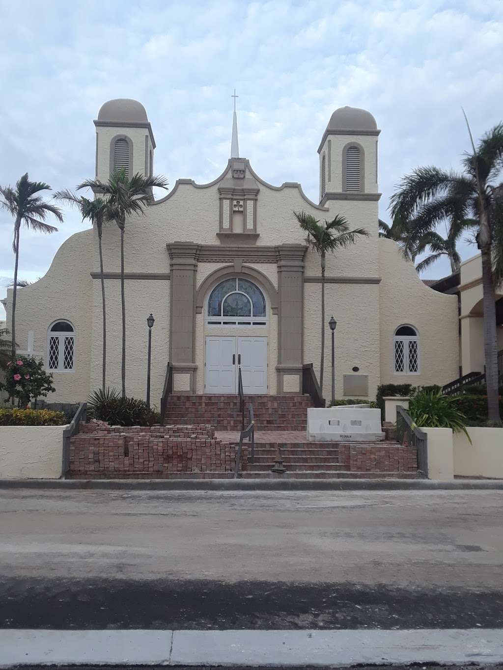 First Presbyterian Church of Delray Beach / The Community Church | 33 Gleason St, Delray Beach, FL 33483, USA | Phone: (561) 276-6338