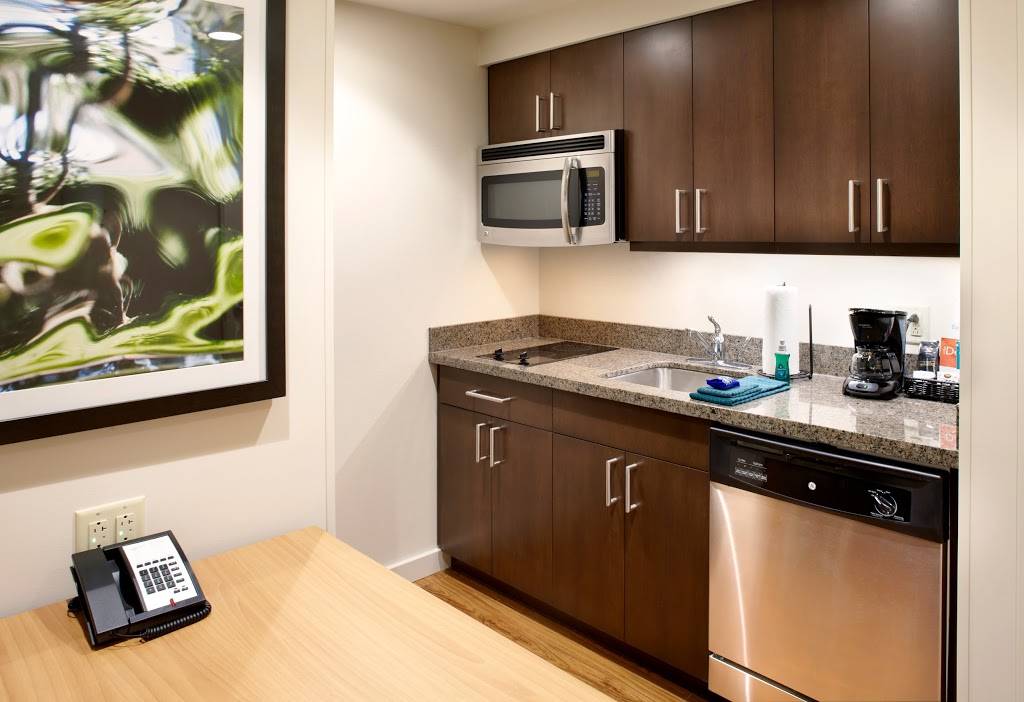 Homewood Suites by Hilton Pittsburgh Airport Robinson Mall Area PA | 2000 GSK Dr, Moon Twp, PA 15108, USA | Phone: (412) 490-0440