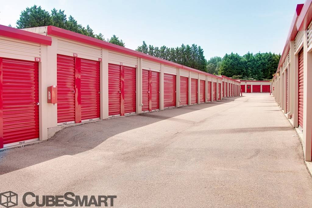 CubeSmart Self Storage | 950 Trinity Rd, Raleigh, NC 27607, USA | Phone: (919) 233-0431