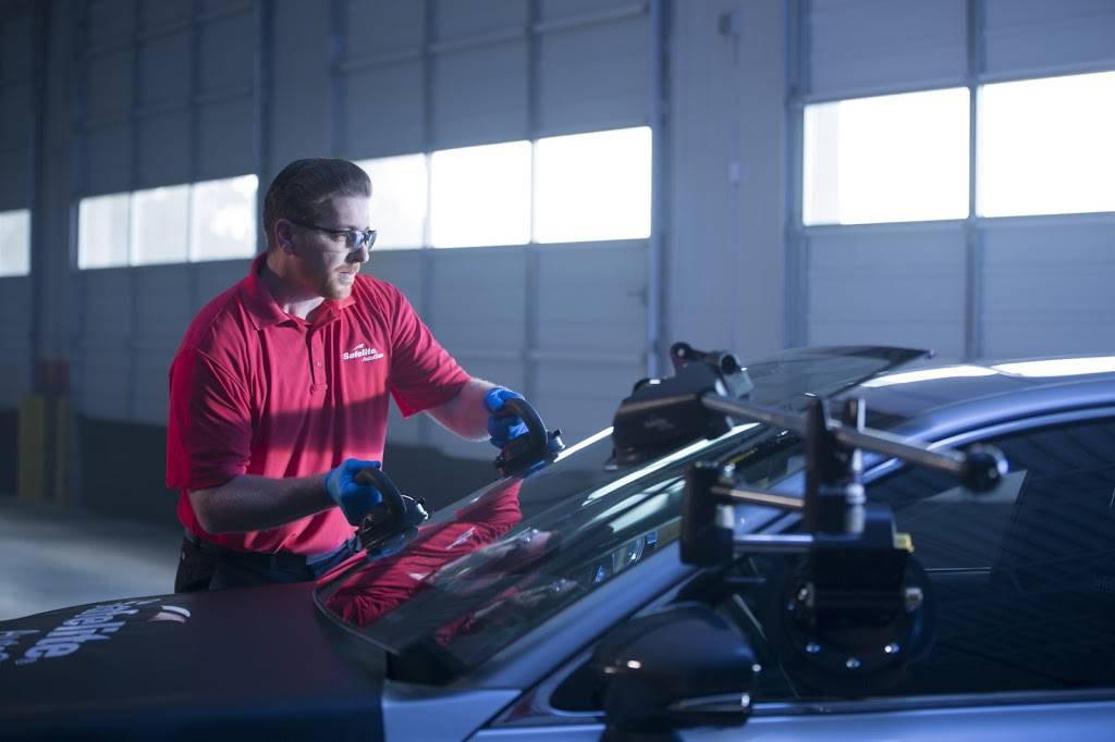 Safelite AutoGlass | 4601 E Cheyenne Ave Ste 113, Las Vegas, NV 89115 | Phone: (702) 289-4689