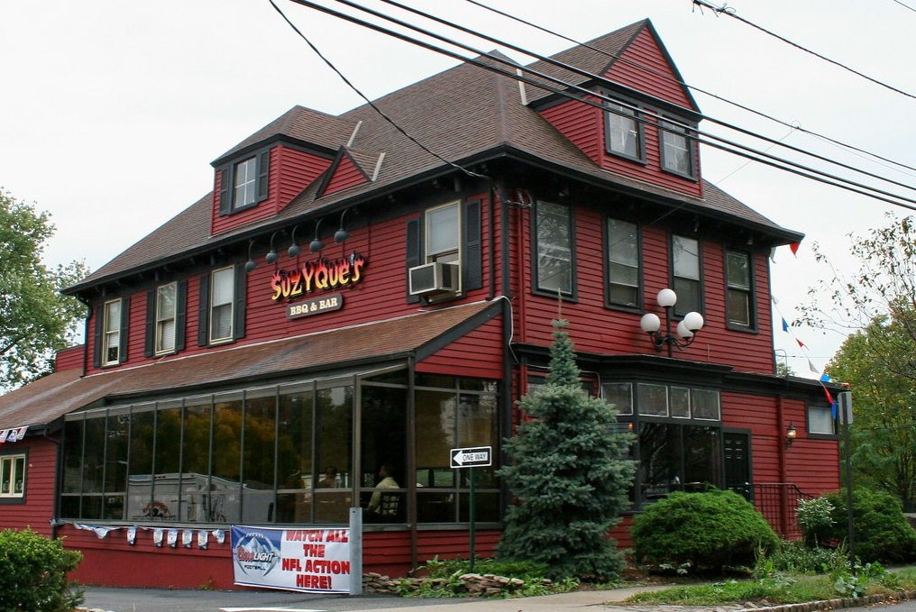 SuzyQues BBQ and Bar | 34 S Valley Rd, West Orange, NJ 07052, USA | Phone: (973) 736-7899