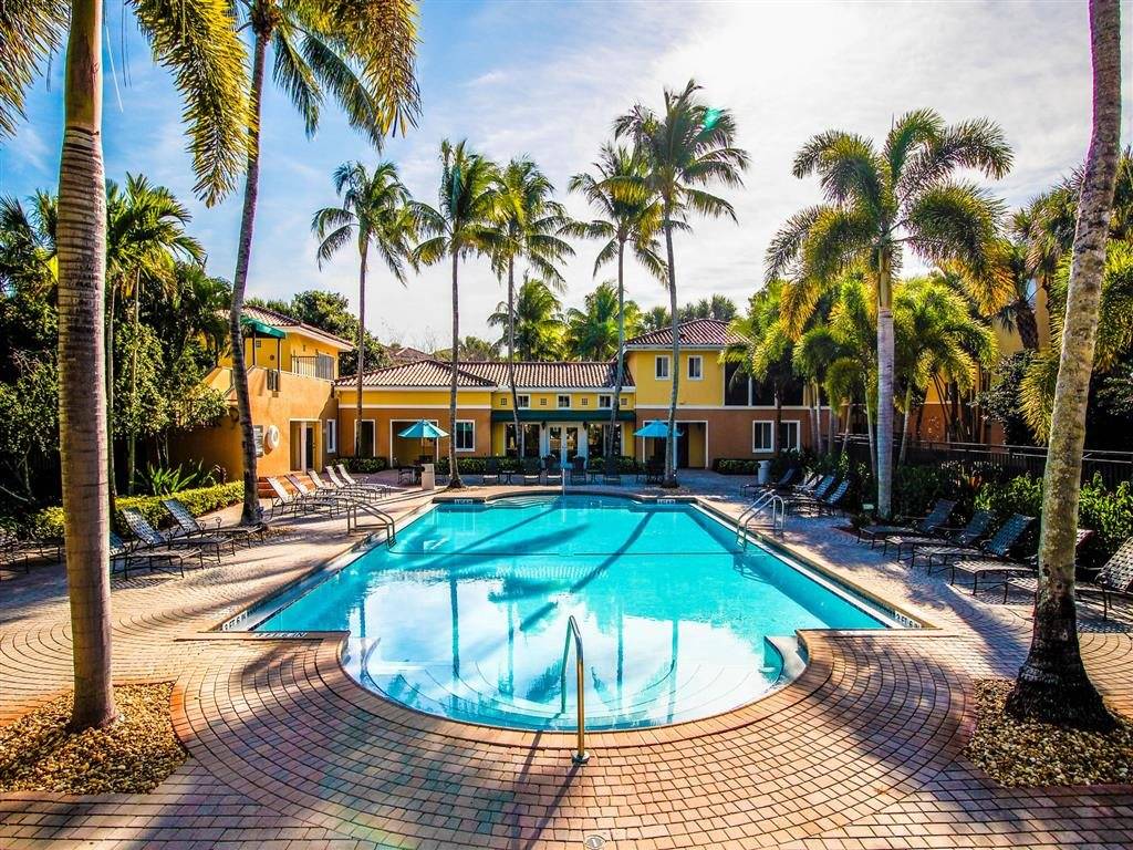 Coconut Palm Club Apartments | 5400 NW 55th Blvd, Coconut Creek, FL 33073, United States | Phone: (954) 425-0004