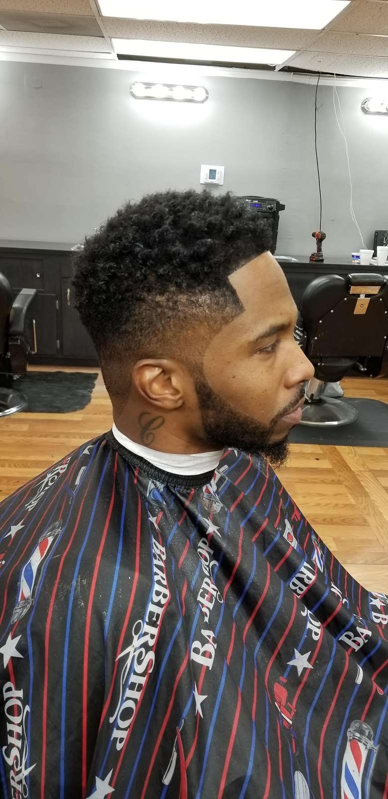 Smitteez Cutz Barber Shop | 2807 W Sugar Creek Rd, Charlotte, NC 28262, USA | Phone: (704) 241-3779