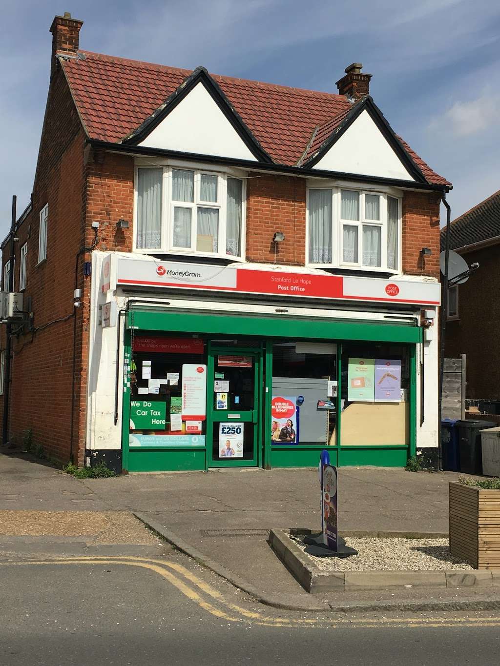 Stanford-le-Hope Post Office | Corringham Rd, Stanford-le-Hope SS17 0AQ, UK | Phone: 01375 672112