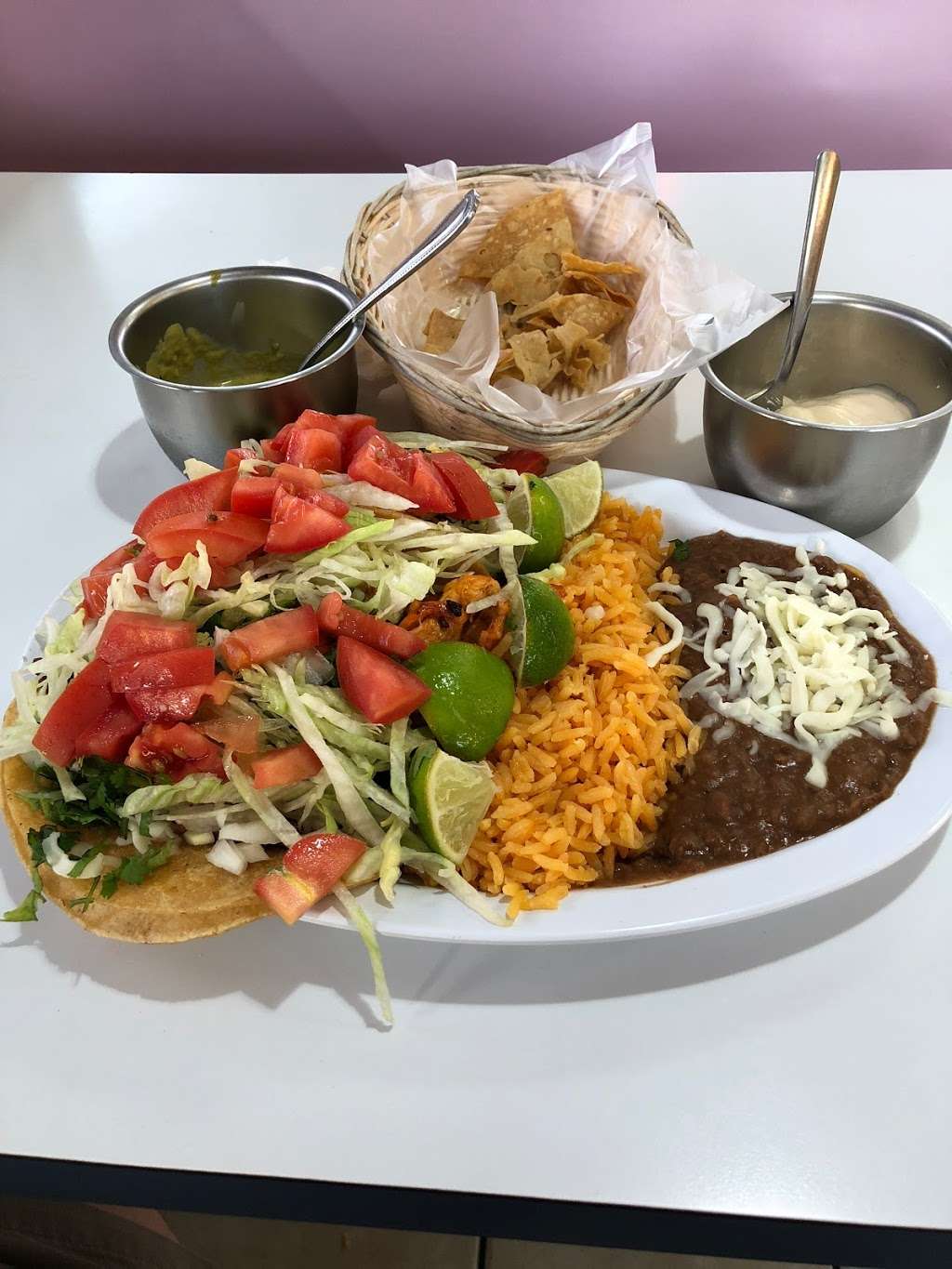 Taqueria La Estrella | 1256 Racine St, Delavan, WI 53115, USA | Phone: (262) 725-7100