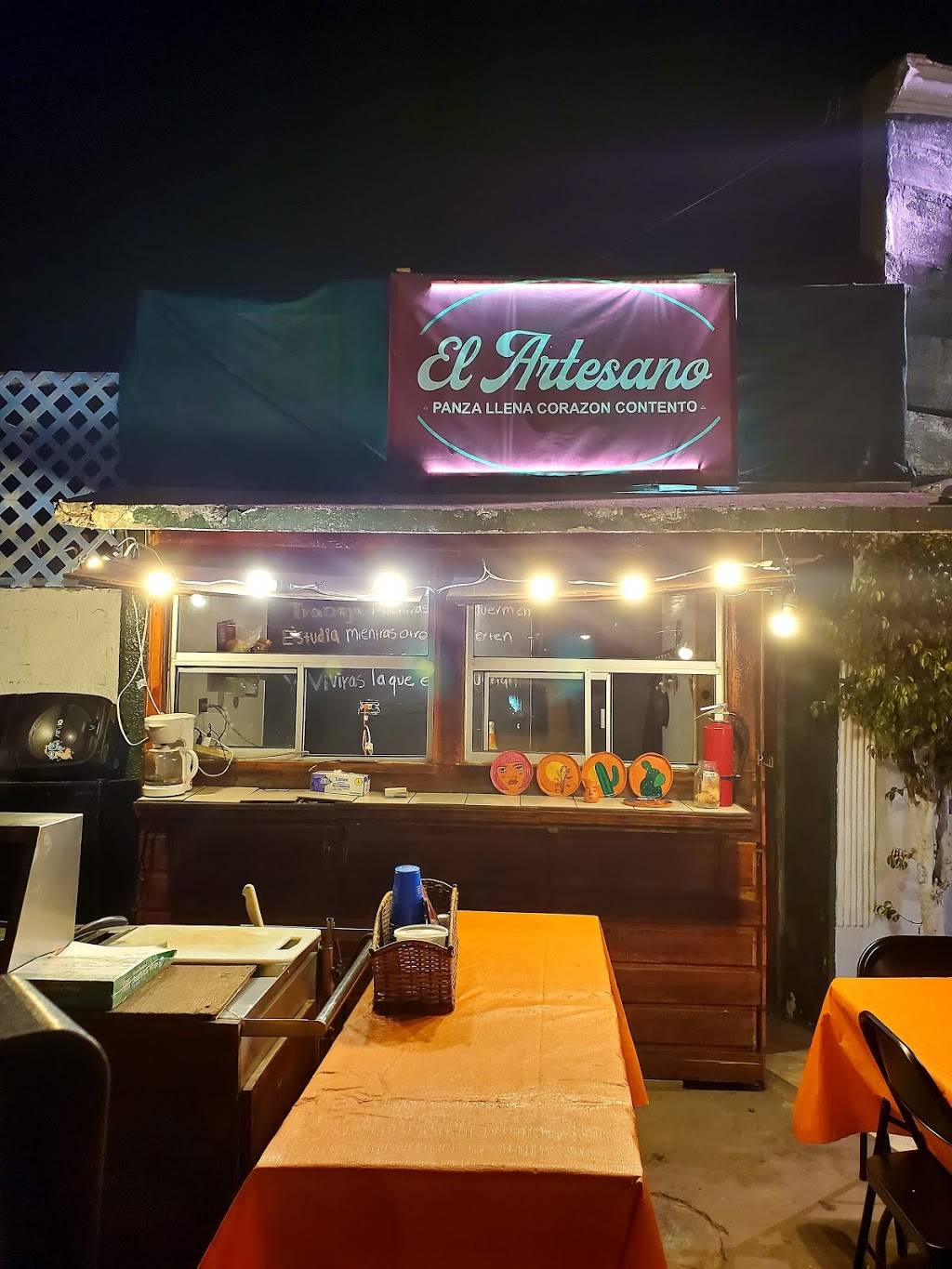 El Artesano | Calle F.C. 10616, Libertad, 22400 Tijuana, B.C., Mexico | Phone: 664 151 3266