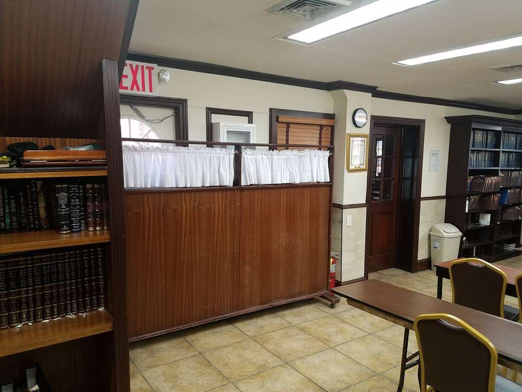 Khal Bais Shmuel Aba, Rabbi Aron Katz | 515 Hicksville Rd, Far Rockaway, NY 11691 | Phone: (718) 471-0563