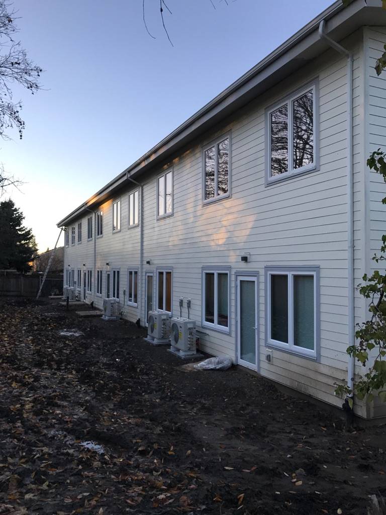 PORTLAND ROOF AND GUTTERS CO. | 5202 SE 66th Ave, Portland, OR 97206, USA | Phone: (503) 601-9122