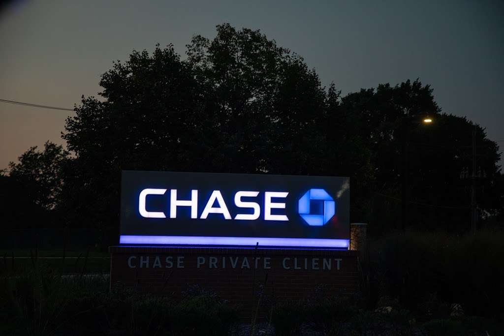 Chase Bank | 2 E Euclid Ave, Prospect Heights, IL 60070, USA | Phone: (847) 392-1600