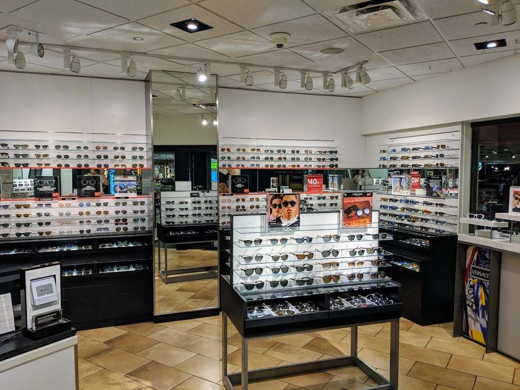 Sunglass Hut | 10000 West OHare Ave Terminal 2 T, 2, Chicago, IL 60666, USA | Phone: (773) 686-9121
