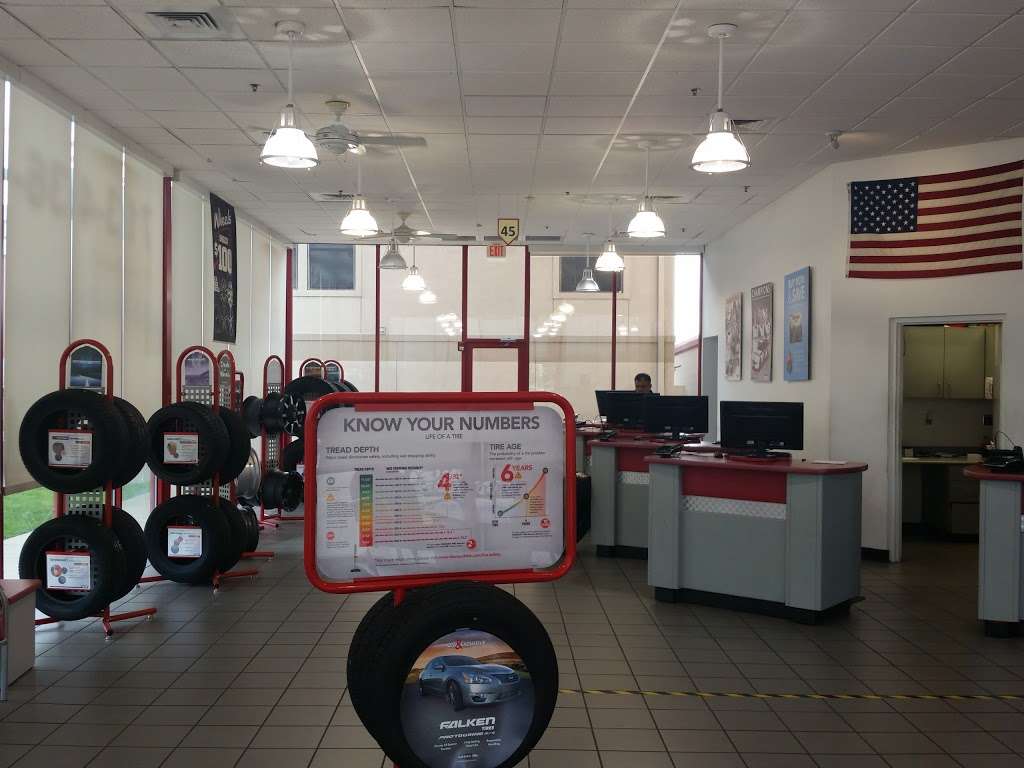 Discount Tire | 10331 Broadway St, Pearland, TX 77584, USA | Phone: (713) 436-6045