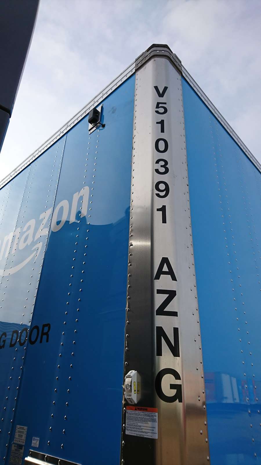 Amazon Fulfilment Center IND2 | Photo 3 of 9 | Address: 715 Airtech Pkwy, Plainfield, IN 46168, USA