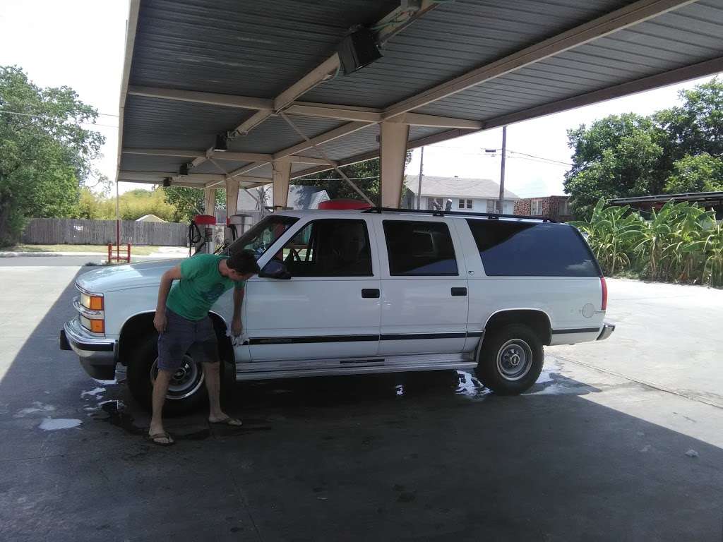Blanco Car Wash | 2917 Blanco Rd, San Antonio, TX 78212, USA | Phone: (210) 733-7500