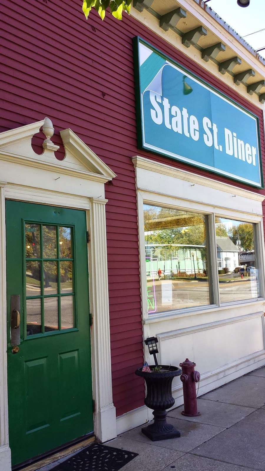State Street Diner | 630 W State St, Geneva, IL 60134, USA | Phone: (331) 248-0646