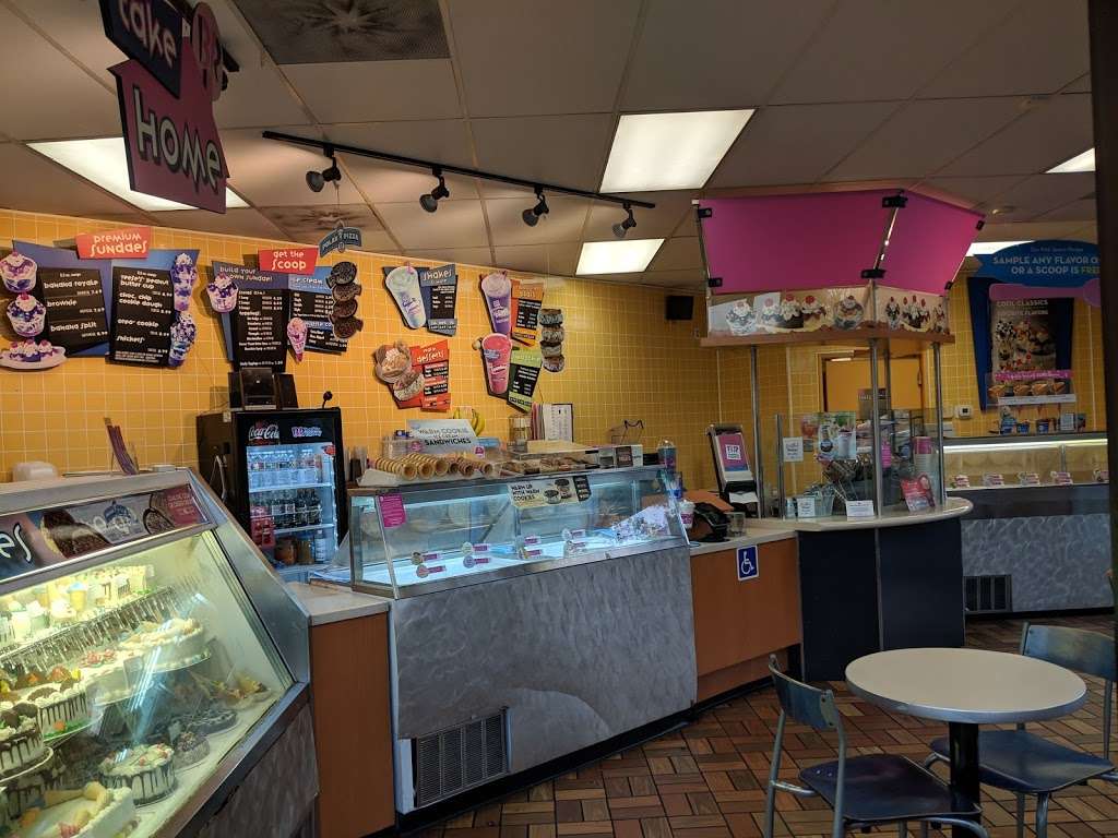 Baskin-Robbins | 12540 South St, Cerritos, CA 90703, USA | Phone: (562) 924-0656