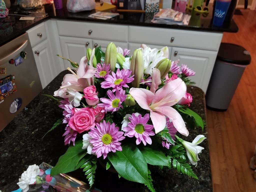 Gainesville Florist | 6635 Electric Ave, Warrenton, VA 20187 | Phone: (540) 878-5396