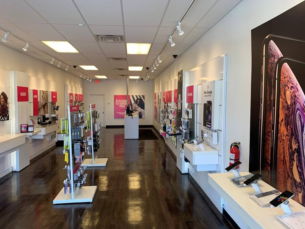 T-Mobile | 12644 Rockside Rd Room #8, Garfield Heights, OH 44125, USA | Phone: (216) 220-8778