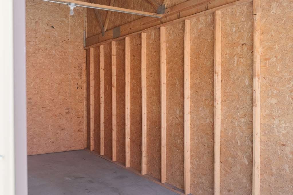 StayLock Storage | 120 IN-8, Kouts, IN 46347, USA | Phone: (219) 300-9422