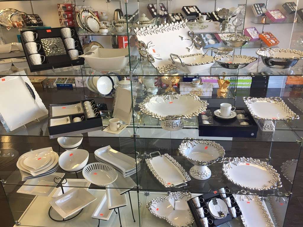 Lillys Gifts | 6540 Foothill Blvd # 107, Tujunga, CA 91042, USA | Phone: (818) 468-4484