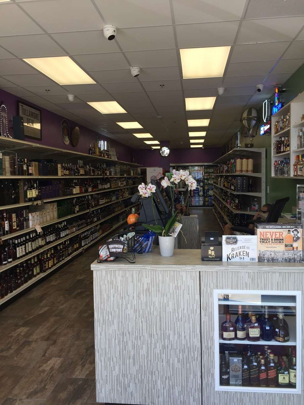 Crown Liquors Westlake | 14237 East Sam Houston Pkwy N Suite #300, Houston, TX 77044, USA | Phone: (281) 417-0777