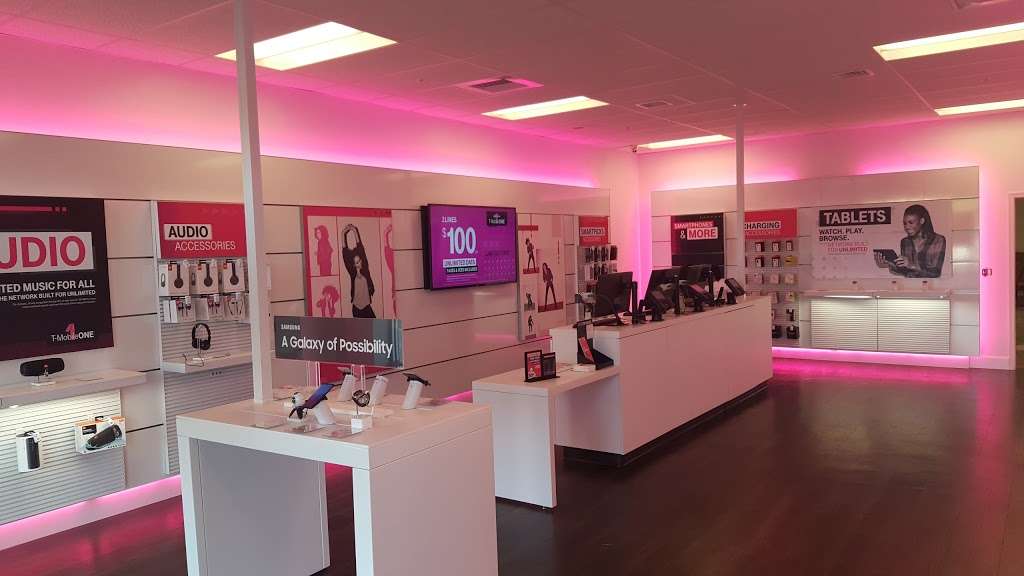 T-Mobile | 811 Gap Newport Pike, Avondale, PA 19311 | Phone: (484) 720-8008