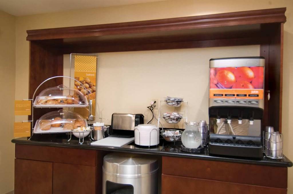 Hampton Inn & Suites Baton Rouge/Port Allen | 2755 Commercial Dr, Port Allen, LA 70767, USA | Phone: (225) 389-6655