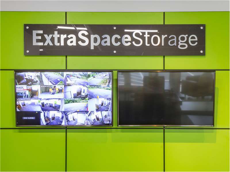 Extra Space Storage | 8130 Oak St, Manassas, VA 20111, USA | Phone: (571) 229-9898