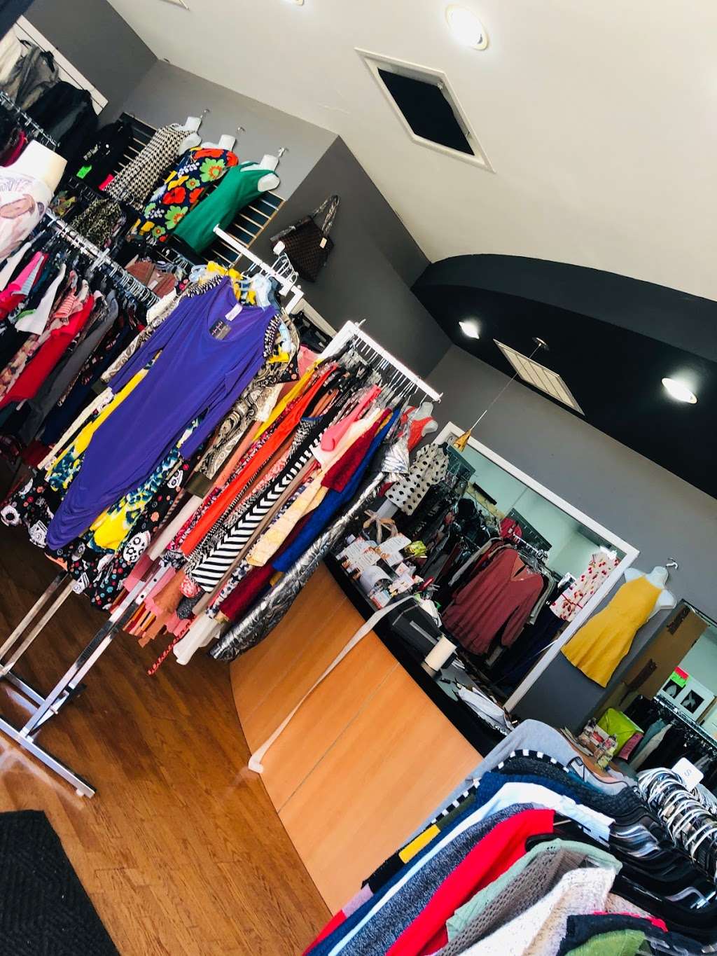 THRIFT FASHION FROM NEW YORK | 12220 Jones Rd, Houston, TX 77070, USA | Phone: (832) 677-5429