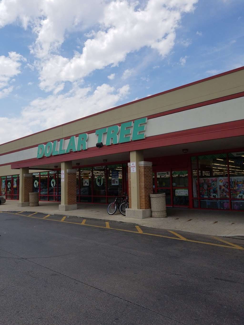 Dollar Tree | 7540 N Western Ave, Chicago, IL 60645, USA | Phone: (773) 743-8452