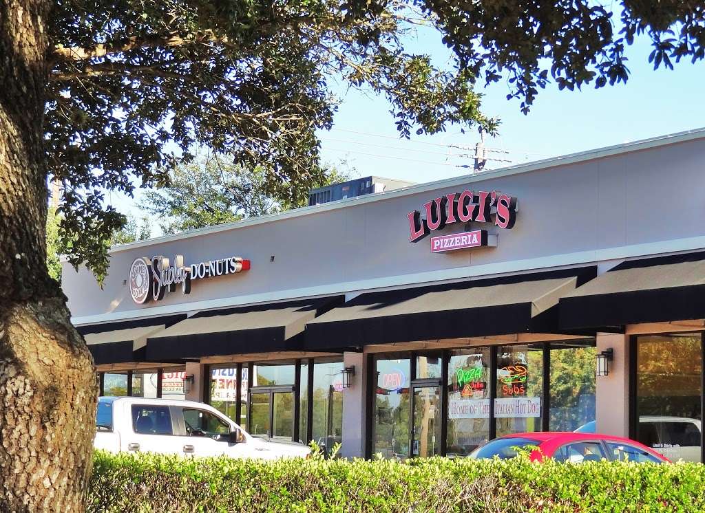 Luigis Pizzeria | 4505 Bissonnet St, Bellaire, TX 77401 | Phone: (713) 665-0811