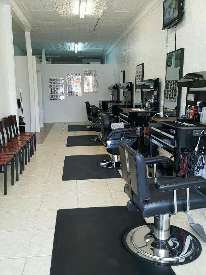 Angels Barber Shop | 117 E Broad St, Groveland, FL 34736, USA | Phone: (407) 285-5200