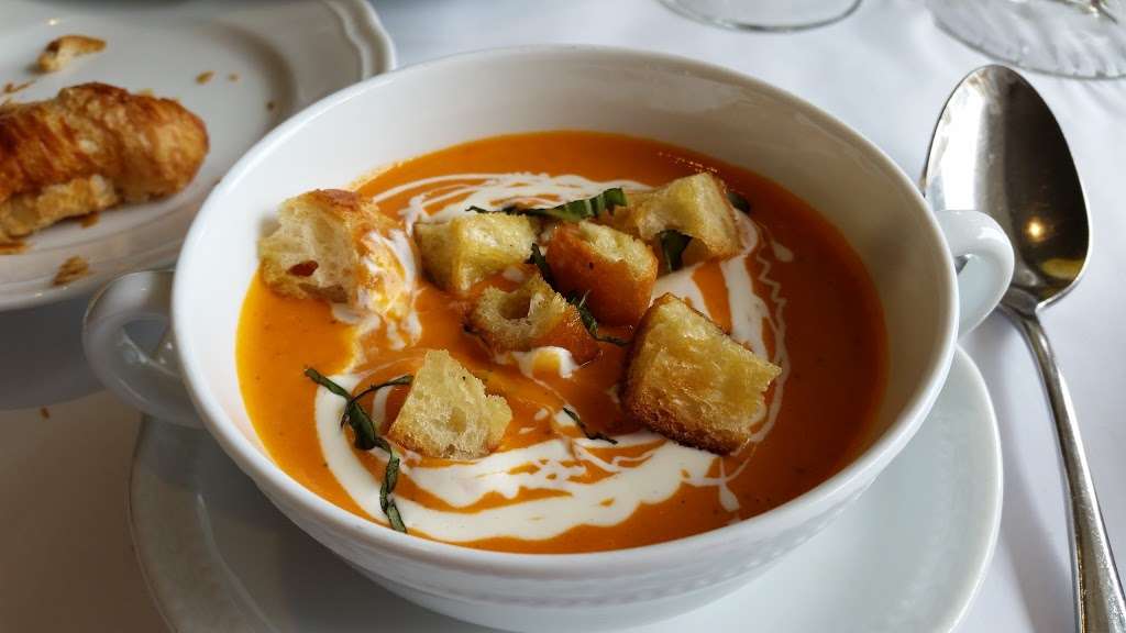 Bartolottas Lake Park Bistro | 3133 E Newberry Blvd, Milwaukee, WI 53211, USA | Phone: (414) 962-6300