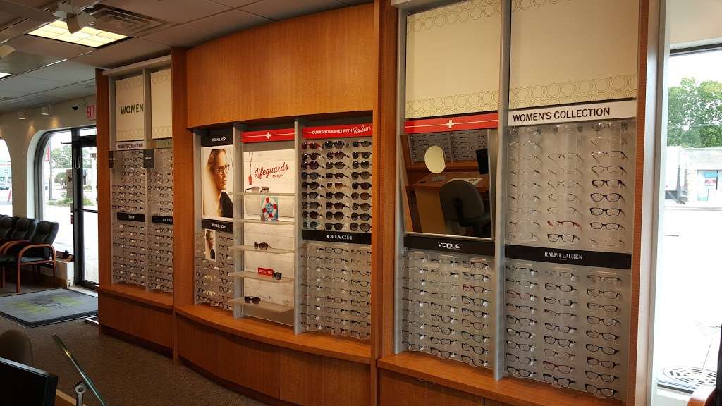 Pearle Vision | 3541 W 95th St, Evergreen Park, IL 60805, USA | Phone: (708) 425-4162