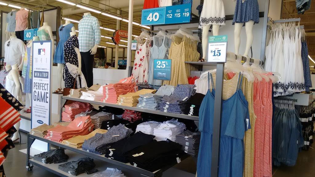 Old Navy - with Curbside Pickup | 2320 Daniels St, Manteca, CA 95337, USA | Phone: (209) 262-1005