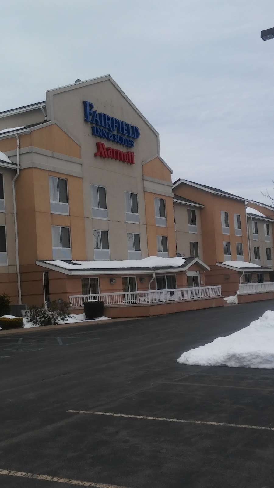 Fairfield Inn & Suites by Marriott Hazleton | 1 Woodbine St, Hazleton, PA 18202 | Phone: (570) 453-0300