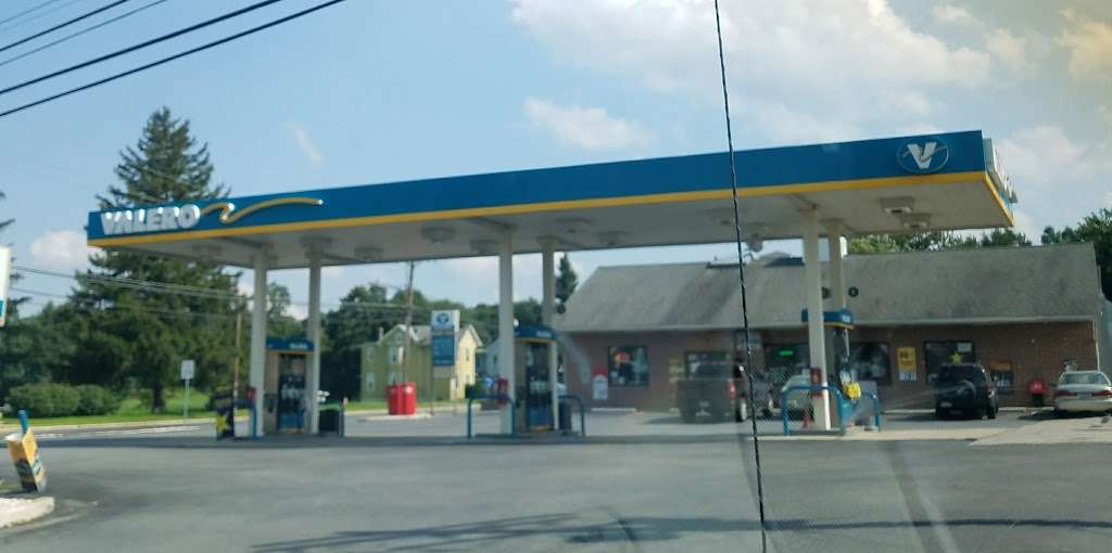 Valero | 1 W State Ave, Lyons, PA 19536, USA | Phone: (610) 641-0161