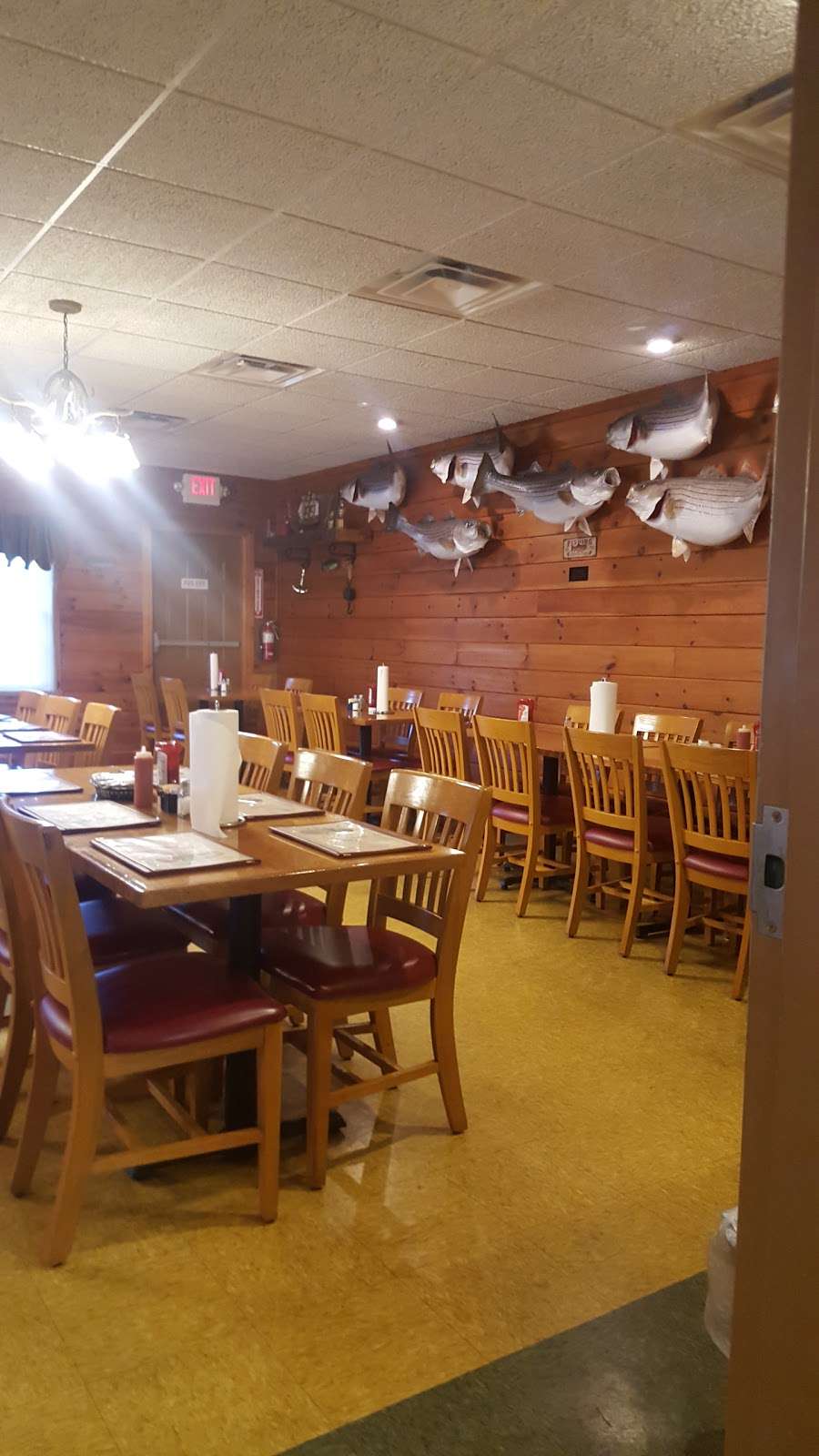 Surf & Turf Lodge | 808 N 14th St, Bessemer City, NC 28016, USA | Phone: (704) 629-0561