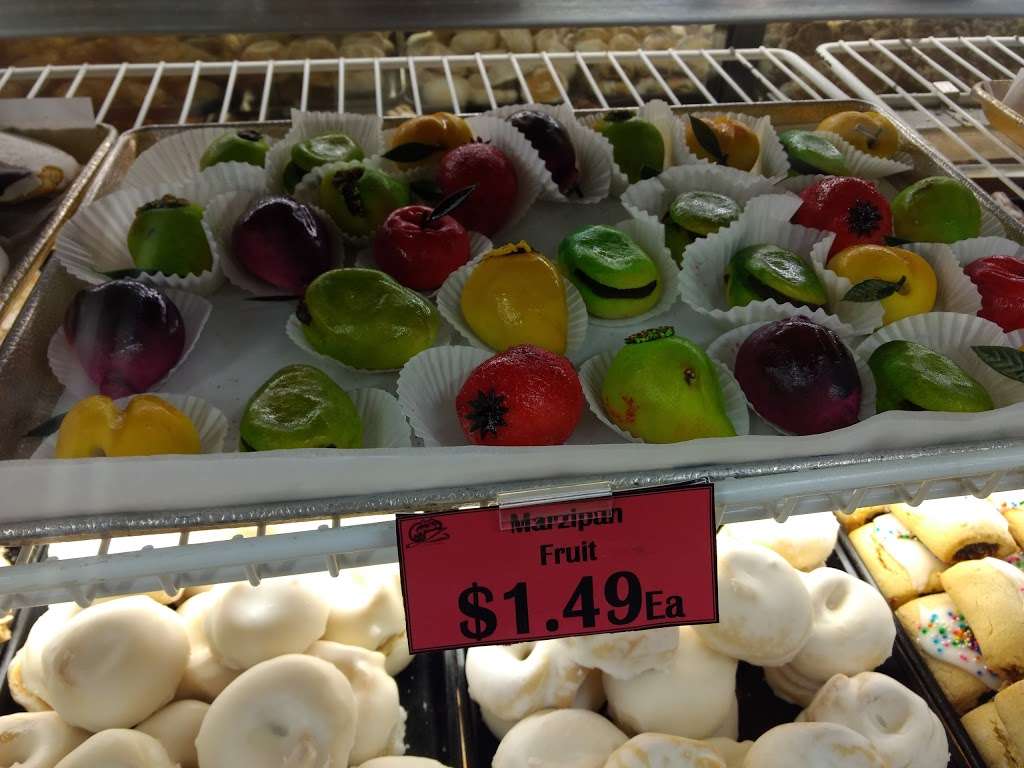 Angelo Caputos Fresh Markets - South Elgin | 622 Randall Rd, South Elgin, IL 60177, USA | Phone: (847) 289-0600