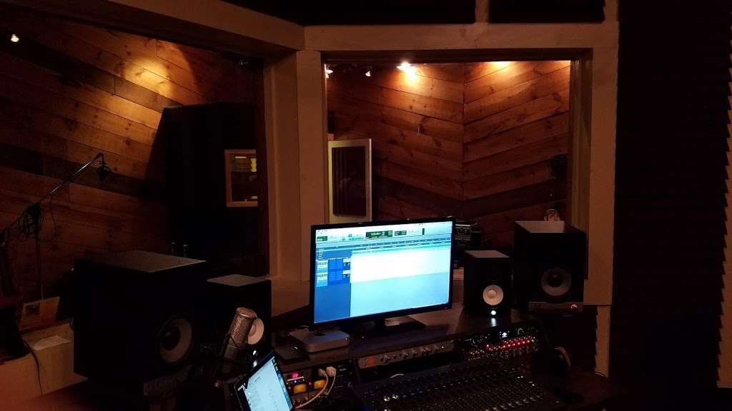 Clarkcreative Recording Studio | 122 Souhegan St, Amherst, NH 03031, USA | Phone: (603) 672-3606